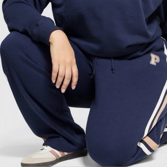 Pink Victoria Secret Sweatpants & pullover, hoodie Navy set - Picture 1 of 13